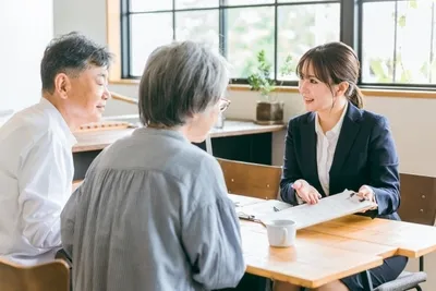 家族の他にも、公共福祉に頼るのも選択肢の一つ。