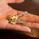 遠方でも片付けができる！鍵預かり・立ち会い不要の仕組みとは？